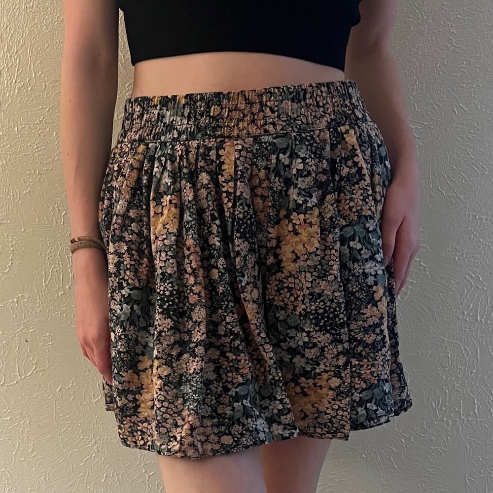 floral pleated mini skirt